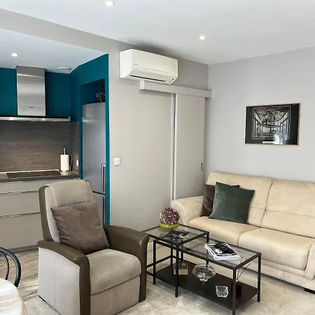 Les Erables Apartment